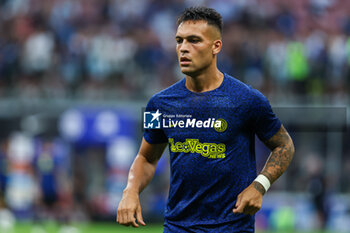 2023-08-19 - Lautaro Martinez of FC Internazionale warms up during Serie A 2023/24 football match between FC Internazionale and AC Monza at Giuseppe Meazza Stadium, Milan, Italy on August 19, 2023 - INTER - FC INTERNAZIONALE VS AC MONZA - ITALIAN SERIE A - SOCCER