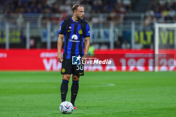 2023-08-19 - Carlos Augusto of FC Internazionale in action during Serie A 2023/24 football match between FC Internazionale and AC Monza at Giuseppe Meazza Stadium, Milan, Italy on August 19, 2023 - INTER - FC INTERNAZIONALE VS AC MONZA - ITALIAN SERIE A - SOCCER