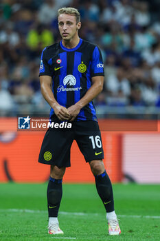 2023-08-19 - Davide Frattesi of FC Internazionale in action during Serie A 2023/24 football match between FC Internazionale and AC Monza at Giuseppe Meazza Stadium, Milan, Italy on August 19, 2023 - INTER - FC INTERNAZIONALE VS AC MONZA - ITALIAN SERIE A - SOCCER