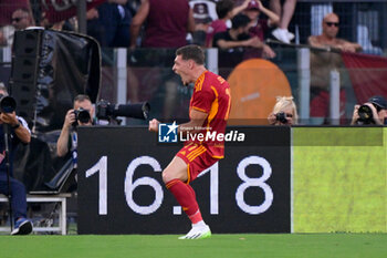2023-08-20 - Andrea Belotti (AS Roma) celebrates after scoring the goal 1-0 during the Italian Football Championship League A 2023/2024 match between AS Roma vs US Salernitana at the Olimpic Stadium in Rome  on 20 August  2023. - AS ROMA VS US SALERNITANA - ITALIAN SERIE A - SOCCER