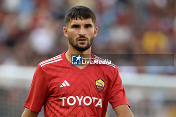 2023-08-20 - Houssem Aouar (AS Roma);  during the Italian Football Championship League A 2023/2024 match between AS Roma vs US Salernitana at the Olimpic Stadium in Rome  on 20 August  2023. - AS ROMA VS US SALERNITANA - ITALIAN SERIE A - SOCCER