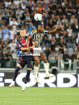2023-08-27 - Gleison Bremer (Juventus FC) vs Karl Karlsson (Bologna FC) - JUVENTUS FC VS BOLOGNA FC - ITALIAN SERIE A - SOCCER