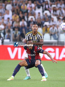 2023-08-27 - Dan Ndoye (Bologna FC) vs Alex Sandro (Juventus FC) - JUVENTUS FC VS BOLOGNA FC - ITALIAN SERIE A - SOCCER