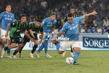 2023-08-27 - Giacomo Raspadoria of SSC Napoli missed the penalty kick during Serie A between SSC Napoli vs US Sassuolo at Diego Armando Maradona Stadium - SSC NAPOLI VS US SASSUOLO - ITALIAN SERIE A - SOCCER