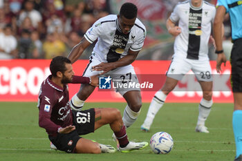 2023-08-28 - Antonio Candreva of US Salernitana 1919 competes for the ball with Christian Kabasele of Udinese Calcio during Serie A between US Salernitana 1919 vs Udinese Calcio at Arechi Stadium - US SALERNITANA VS UDINESE CALCIO - ITALIAN SERIE A - SOCCER