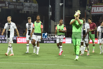 2023-08-28 - the Udinese players thank the fans at the end of the match during Serie A between US Salernitana 1919 vs Udinese Calcio at Arechi Stadium - US SALERNITANA VS UDINESE CALCIO - ITALIAN SERIE A - SOCCER