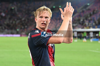 2023-09-02 - Victor Kristiansen greets Bologna Fc supporters - BOLOGNA FC VS CAGLIARI CALCIO - ITALIAN SERIE A - SOCCER