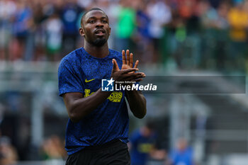 2023-09-03 - Marcus Thuram of FC Internazionale greets the fans during Serie A 2023/24 football match between FC Internazionale and ACF Fiorentina at Giuseppe Meazza Stadium, Milan, Italy on September 03, 2023 - INTER - FC INTERNAZIONALE VS ACF FIORENTINA - ITALIAN SERIE A - SOCCER
