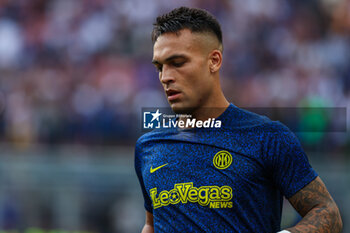 2023-09-03 - Lautaro Martinez of FC Internazionale warms up during Serie A 2023/24 football match between FC Internazionale and ACF Fiorentina at Giuseppe Meazza Stadium, Milan, Italy on September 03, 2023 - INTER - FC INTERNAZIONALE VS ACF FIORENTINA - ITALIAN SERIE A - SOCCER