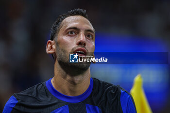 2023-09-03 - Hakan Calhanoglu of FC Internazionale looks on during Serie A 2023/24 football match between FC Internazionale and ACF Fiorentina at Giuseppe Meazza Stadium, Milan, Italy on September 03, 2023 - INTER - FC INTERNAZIONALE VS ACF FIORENTINA - ITALIAN SERIE A - SOCCER
