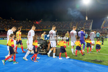 2023-09-03 - the players of the two teams enter the field - US LECCE VS US SALERNITANA - ITALIAN SERIE A - SOCCER