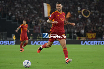 2023-09-17 - Leonardo Spinazzola (AS Roma);  during the Italian Football Championship League A 2023/2024 match between AS Roma vs Empoli FC at the Olimpic Stadium in Rome  on 17 September  2023. - AS ROMA VS EMPOLI FC - ITALIAN SERIE A - SOCCER