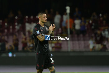 2023-09-18 - Pasquale Mazzocchi of US Salernitana 1919 at the and of the match under his fan during the Serie A match between US Salernitana 1919 vs Torino FC at Stadio Arechi - US SALERNITANA VS TORINO FC - ITALIAN SERIE A - SOCCER