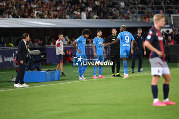 2023-09-24 - Victor Osimhen (SSc Napoli) angry with Rudi Garcia after his replacement - BOLOGNA FC VS SSC NAPOLI - ITALIAN SERIE A - SOCCER