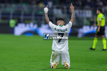 2023-09-27 - Matheus Henrique of US Sassuolo celebrates the victory at the end of the match during Serie A 2023/24 football match between FC Internazionale and US Sassuolo at Giuseppe Meazza Stadium, Milan, Italy on September 27, 2023 - INTER - FC INTERNAZIONALE VS US SASSUOLO - ITALIAN SERIE A - SOCCER