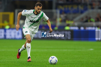 2023-09-27 - Nedim Bajrami of US Sassuolo seen in action during Serie A 2023/24 football match between FC Internazionale and US Sassuolo at Giuseppe Meazza Stadium, Milan, Italy on September 27, 2023 - INTER - FC INTERNAZIONALE VS US SASSUOLO - ITALIAN SERIE A - SOCCER