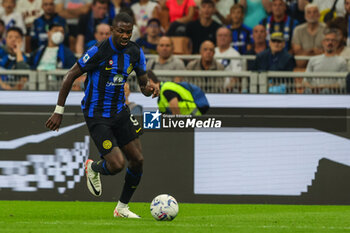2023-09-27 - Marcus Thuram of FC Internazionale seen in action during Serie A 2023/24 football match between FC Internazionale and US Sassuolo at Giuseppe Meazza Stadium, Milan, Italy on September 27, 2023 - INTER - FC INTERNAZIONALE VS US SASSUOLO - ITALIAN SERIE A - SOCCER
