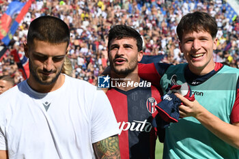 2023-10-01 - Riccardo Orsolini (Bologna Fc) celebrated his teammate - BOLOGNA FC VS EMPOLI FC - ITALIAN SERIE A - SOCCER