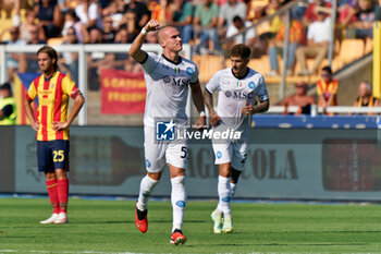 2023-09-30 - Leo Ostigard (SSC Napoli) celebrates after scoring a goal - US LECCE VS SSC NAPOLI - ITALIAN SERIE A - SOCCER