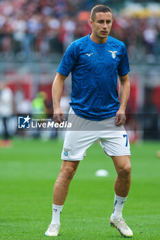 2023-09-30 - Adam Marusic of SS Lazio warms up during Serie A 2023/24 football match between AC Milan and SS Lazio at San Siro Stadium, Milan, Italy on September 30, 2023 - AC MILAN VS SS LAZIO - ITALIAN SERIE A - SOCCER