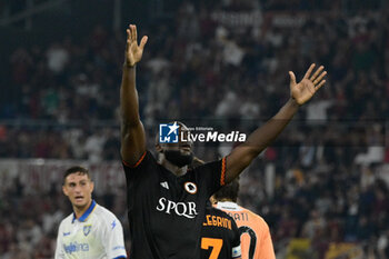 2023-10-01 - Romelu Lukaku (AS Roma);  celebrates after scoring the goal 1-0 during the Italian Football Championship League A 2023/2024 match between AS Roma vs Frosinone Calcio at the Olimpic Stadium in Rome on 01 October  2023. - AS ROMA VS FROSINONE CALCIO - ITALIAN SERIE A - SOCCER