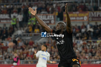 2023-10-01 - Romelu Lukaku (AS Roma);  during the Italian Football Championship League A 2023/2024 match between AS Roma vs Frosinone Calcio at the Olimpic Stadium in Rome on 01 October  2023. - AS ROMA VS FROSINONE CALCIO - ITALIAN SERIE A - SOCCER