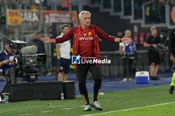 2023-10-01 - José Mourinho (AS Roma); during the Italian Football Championship League A 2023/2024 match between AS Roma vs Frosinone Calcio at the Olimpic Stadium in Rome on 01 October  2023. - AS ROMA VS FROSINONE CALCIO - ITALIAN SERIE A - SOCCER