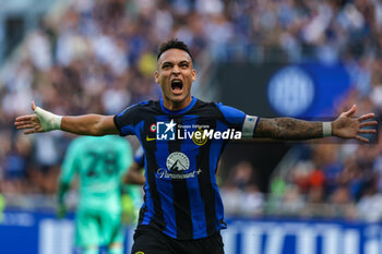 2023-10-07 - Lautaro Martinez of FC Internazionale celebrates after scoring a goal during Serie A 2023/24 football match between FC Internazionale and Bologna FC at Giuseppe Meazza Stadium, Milan, Italy on October 07, 2023 - INTER - FC INTERNAZIONALE VS BOLOGNA FC - ITALIAN SERIE A - SOCCER