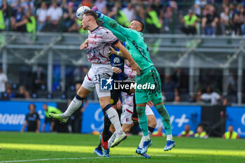 2023-10-07 - Lukasz Skorupski of Bologna FC seen in action during Serie A 2023/24 football match between FC Internazionale and Bologna FC at Giuseppe Meazza Stadium, Milan, Italy on October 07, 2023 - INTER - FC INTERNAZIONALE VS BOLOGNA FC - ITALIAN SERIE A - SOCCER
