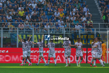 2023-10-07 - Joshua Zirkzee of Bologna FC celebrates with his teammates after scoring a goal during Serie A 2023/24 football match between FC Internazionale and Bologna FC at Giuseppe Meazza Stadium, Milan, Italy on October 07, 2023 - INTER - FC INTERNAZIONALE VS BOLOGNA FC - ITALIAN SERIE A - SOCCER