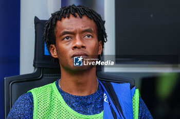 2023-10-07 - Juan Cuadrado of FC Internazionale looks on during Serie A 2023/24 football match between FC Internazionale and Bologna FC at Giuseppe Meazza Stadium, Milan, Italy on October 07, 2023 - INTER - FC INTERNAZIONALE VS BOLOGNA FC - ITALIAN SERIE A - SOCCER