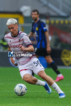 2023-10-07 - Alexis Saelemaekers of Bologna FC seen in action during Serie A 2023/24 football match between FC Internazionale and Bologna FC at Giuseppe Meazza Stadium, Milan, Italy on October 07, 2023 - INTER - FC INTERNAZIONALE VS BOLOGNA FC - ITALIAN SERIE A - SOCCER