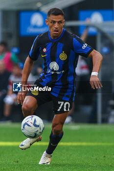 2023-10-07 - Alexis Sanchez of FC Internazionale seen in action during Serie A 2023/24 football match between FC Internazionale and Bologna FC at Giuseppe Meazza Stadium, Milan, Italy on October 07, 2023 - INTER - FC INTERNAZIONALE VS BOLOGNA FC - ITALIAN SERIE A - SOCCER
