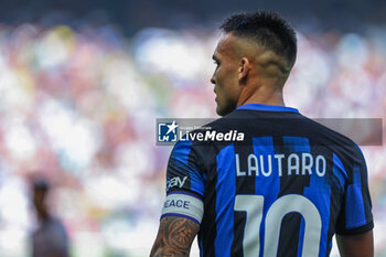 2023-10-07 - Lautaro Martinez of FC Internazionale looks on during Serie A 2023/24 football match between FC Internazionale and Bologna FC at Giuseppe Meazza Stadium, Milan, Italy on October 07, 2023 - INTER - FC INTERNAZIONALE VS BOLOGNA FC - ITALIAN SERIE A - SOCCER