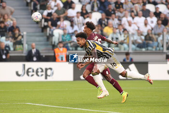 2023-10-07 - Valentino Lazaro (Torino FC) vs Weston McKennie (Juventus FC) - JUVENTUS FC VS TORINO FC - ITALIAN SERIE A - SOCCER