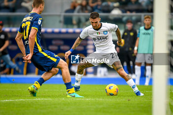 2023-10-21 - Napoli's Matteo Politano in action - HELLAS VERONA FC VS SSC NAPOLI - ITALIAN SERIE A - SOCCER