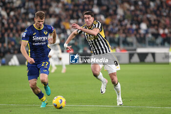 2023-10-28 - Pawel Davidovitz (Hellas Verona FC) vs Dusan Vlahovic (Juventus FC) - JUVENTUS FC VS HELLAS VERONA FC - ITALIAN SERIE A - SOCCER