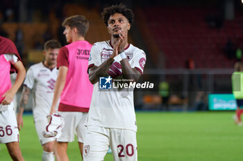 2023-10-28 - Valentino Lazaro of Torino FC applauds fans - US LECCE VS TORINO FC - ITALIAN SERIE A - SOCCER