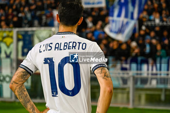 2023-11-03 - Lazio's Luis Alberto greets the fans at the end of the match - BOLOGNA FC VS SS LAZIO - ITALIAN SERIE A - SOCCER