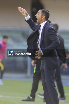2023-11-05 - Raffaele Palladino Head Coach of AC Monza gestures during Hellas Verona FC  vs Monza AC, 11° Serie A Tim 2023-24 game at Marcantonio Bentegodi Stadium in Verona (VR), Italy, on November 05, 2023. - HELLAS VERONA FC VS AC MONZA - ITALIAN SERIE A - SOCCER