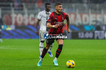 2023-11-04 - Rade Krunic of AC Milan seen in action during Serie A 2023/24 football match between AC Milan and Udinese Calcio at San Siro Stadium, Milan, Italy on November 04, 2023 - AC MILAN VS UDINESE CALCIO - ITALIAN SERIE A - SOCCER