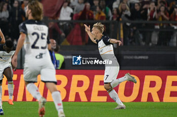 2023-11-05 - Pontus Almqvist (US Lecce); celebrates after scoring the goal 0-1 during the Italian Football Championship League A 2023/2024 match between AS Roma vs US Lecce at the Olimpic Stadium in Rome on 05 November  2023. - AS ROMA VS US LECCE - ITALIAN SERIE A - SOCCER