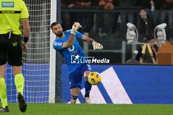 2023-11-05 - Rui Patricio (AS Roma); during the Italian Football Championship League A 2023/2024 match between AS Roma vs US Lecce at the Olimpic Stadium in Rome on 05 November  2023. - AS ROMA VS US LECCE - ITALIAN SERIE A - SOCCER