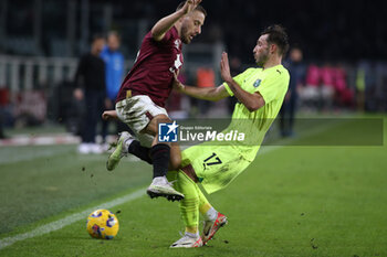 2023-11-06 - Matias Vina (US Sassuolo) vs Nikola Vlasic (Torino FC) - TORINO FC VS US SASSUOLO - ITALIAN SERIE A - SOCCER