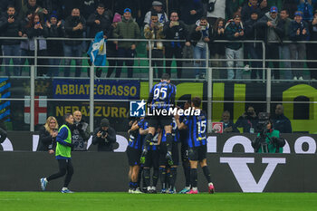 2023-11-12 - Hakan Calhanoglu of FC Internazionale celebrates with his teammates after scoring a goal during Serie A 2023/24 football match between FC Internazionale and Frosinone Calcio at Giuseppe Meazza Stadium, Milan, Italy on November 12, 2023 - INTER - FC INTERNAZIONALE VS FROSINONE CALCIO - ITALIAN SERIE A - SOCCER