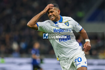 2023-11-12 - Walid Cheddira of Frosinone Calcio reacts during Serie A 2023/24 football match between FC Internazionale and Frosinone Calcio at Giuseppe Meazza Stadium, Milan, Italy on November 12, 2023 - INTER - FC INTERNAZIONALE VS FROSINONE CALCIO - ITALIAN SERIE A - SOCCER