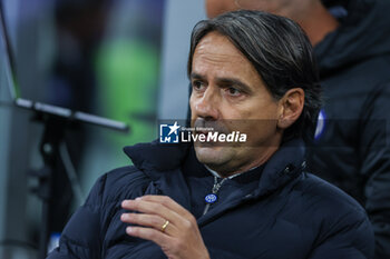 2023-11-12 - Simone Inzaghi Head Coach of FC Internazionale looks on during Serie A 2023/24 football match between FC Internazionale and Frosinone Calcio at Giuseppe Meazza Stadium, Milan, Italy on November 12, 2023 - INTER - FC INTERNAZIONALE VS FROSINONE CALCIO - ITALIAN SERIE A - SOCCER