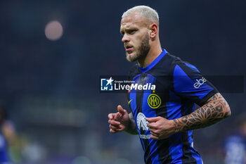 2023-11-12 - Federico Dimarco of FC Internazionale looks on during Serie A 2023/24 football match between FC Internazionale and Frosinone Calcio at Giuseppe Meazza Stadium, Milan, Italy on November 12, 2023 - INTER - FC INTERNAZIONALE VS FROSINONE CALCIO - ITALIAN SERIE A - SOCCER