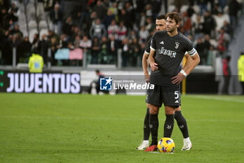2023-11-11 - Manuel Locatelli (Juventus FC) and Filip Kostic (Juventus FC) - JUVENTUS FC VS CAGLIARI CALCIO - ITALIAN SERIE A - SOCCER