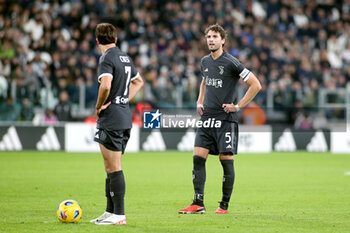 2023-11-11 - Manuel Locatelli (Juventus FC) and Federico Chiesa (Juventus FC) - JUVENTUS FC VS CAGLIARI CALCIO - ITALIAN SERIE A - SOCCER